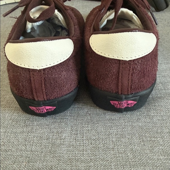 Vans sport, low Women's Maroon and Pink Sneakers NWT - Picture 11 of 12